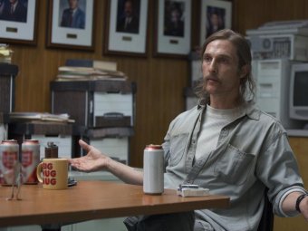 Стоп-кадр из сериала «Настоящий детектив». Стоп-кадр из сериала «Настоящий детектив».