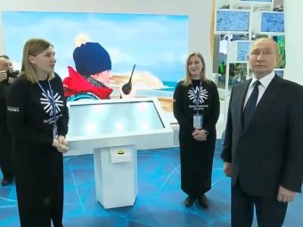 Стоп-кадр из видео. Стоп-кадр из видео.