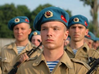 Кадр из к/ф «9 рота». Кадр из к/ф «9 рота».