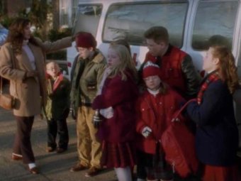 Кадр из к/ф «Один дома». Кадр из к/ф «Один дома».