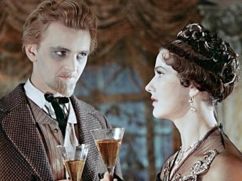 Стоп-кадр из фильма «Идиот». Стоп-кадр из фильма «Идиот».