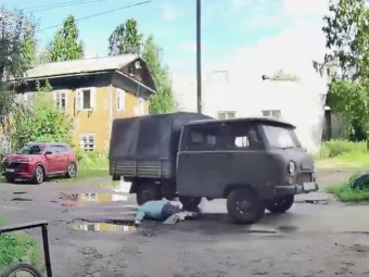 На фото стоп-кадр видео УМВД. На фото стоп-кадр видео УМВД.