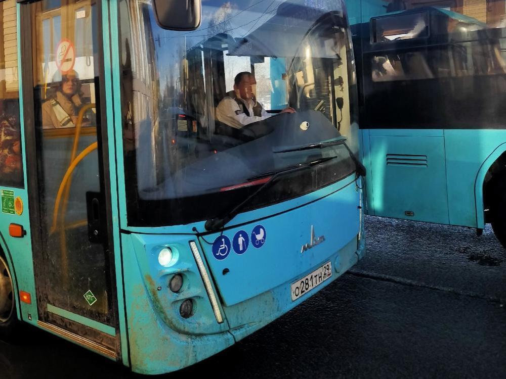 задержали рейс не успеваю на пересадку. задержали рейс не успеваю на пересадку. задержали рейс не успеваю на пересадку. что положено при задержке рейса. страховка от задержки рейса.