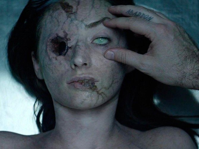 Стоп-кадр из фильма «Инфекция».