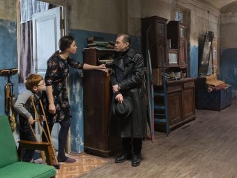 Кадр из сериала «Домашний арест».