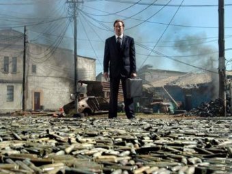 Стоп-кадр из фильма «Оружейный барон».