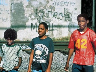 Кадр из к/ф «Ребята с улицы».