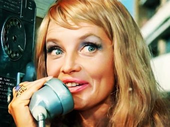 Стоп-кадр из фильма «Бриллиантовая рука».