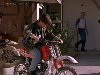 Стоп-кадр из фильма «Терминатор 2: Судный день».