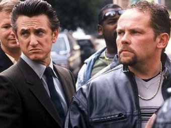 На фото: кадр из к/ф «Таинственная река».