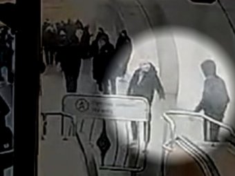 Фото: кадр из видео пресс-службы УВД на Московском метрополитене.