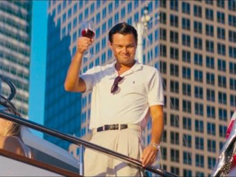 На фото: кадр из к/ф «Волк с Уолл-стрит».