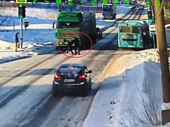 Стоп-кадр из видео Госавтоинспекции Архангельской области. 