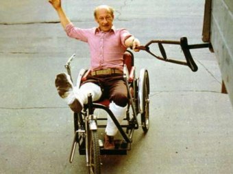 На фото: стоп-кадр из к/ф «Невероятные приключения итальянцев в России».