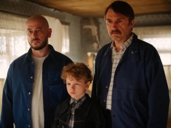 Стоп-кадр из фильма «Батя 2. Дед».