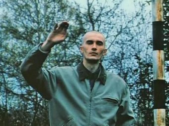 Стоп-кадр из фильма «ДМБ».