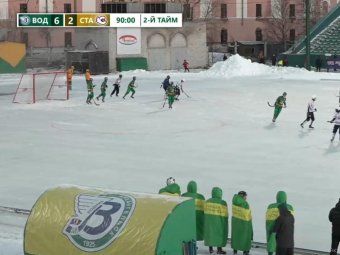 На фото: стоп-кадр трансляции матча. 