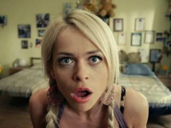 На фото: стоп-кадр из сериала «Универ».