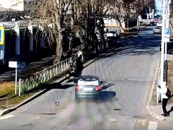 На фото стоп-кадр видео ГАИ.