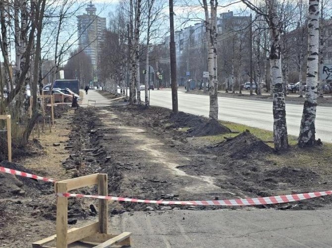 Фото архгордамина, которое надо показать лично Мореву. Вот за что народ люто ненавидит всё это благоустройство — тротуар взорвали, но ничего не происходит. И не пройти