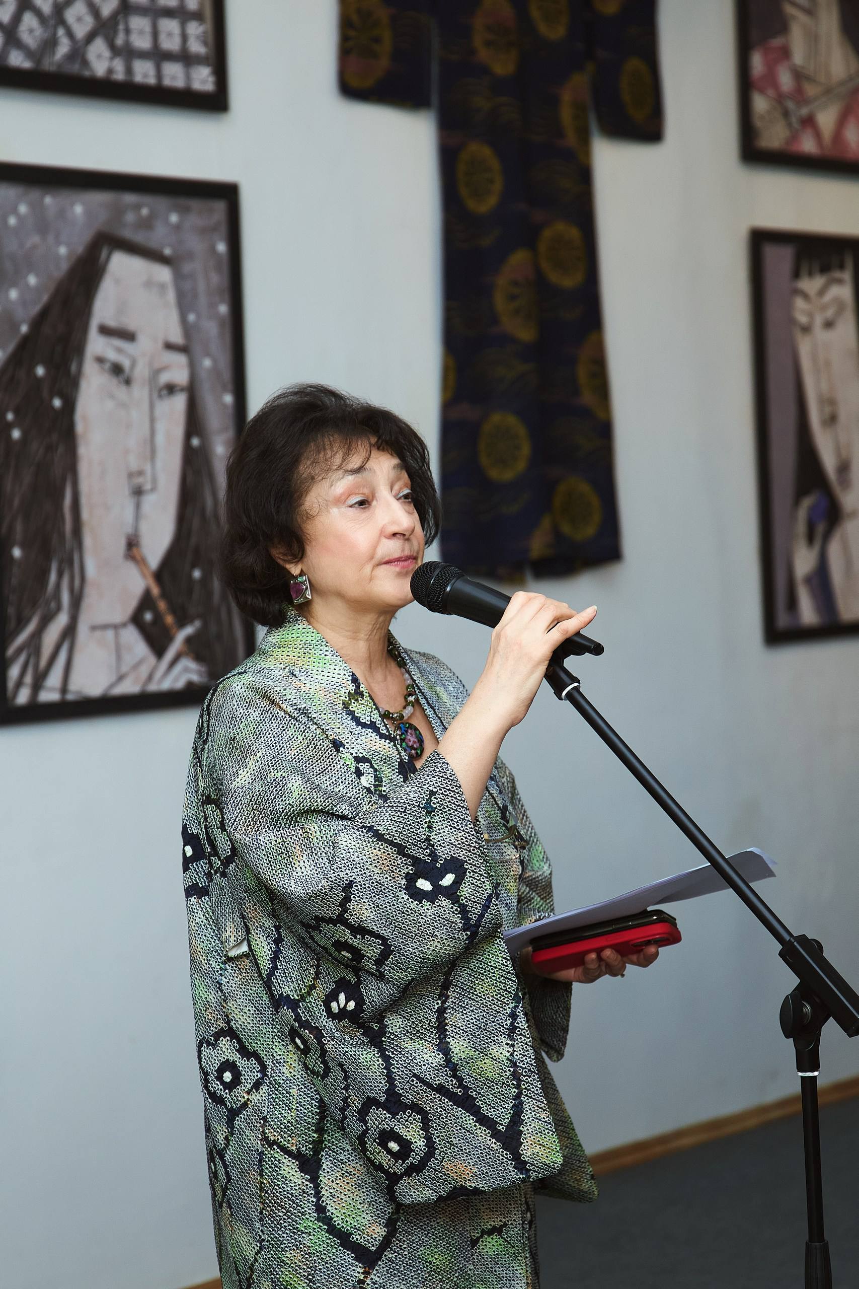 Татьяна Палеева — куратор, директор галереи East Meets West Gallery.