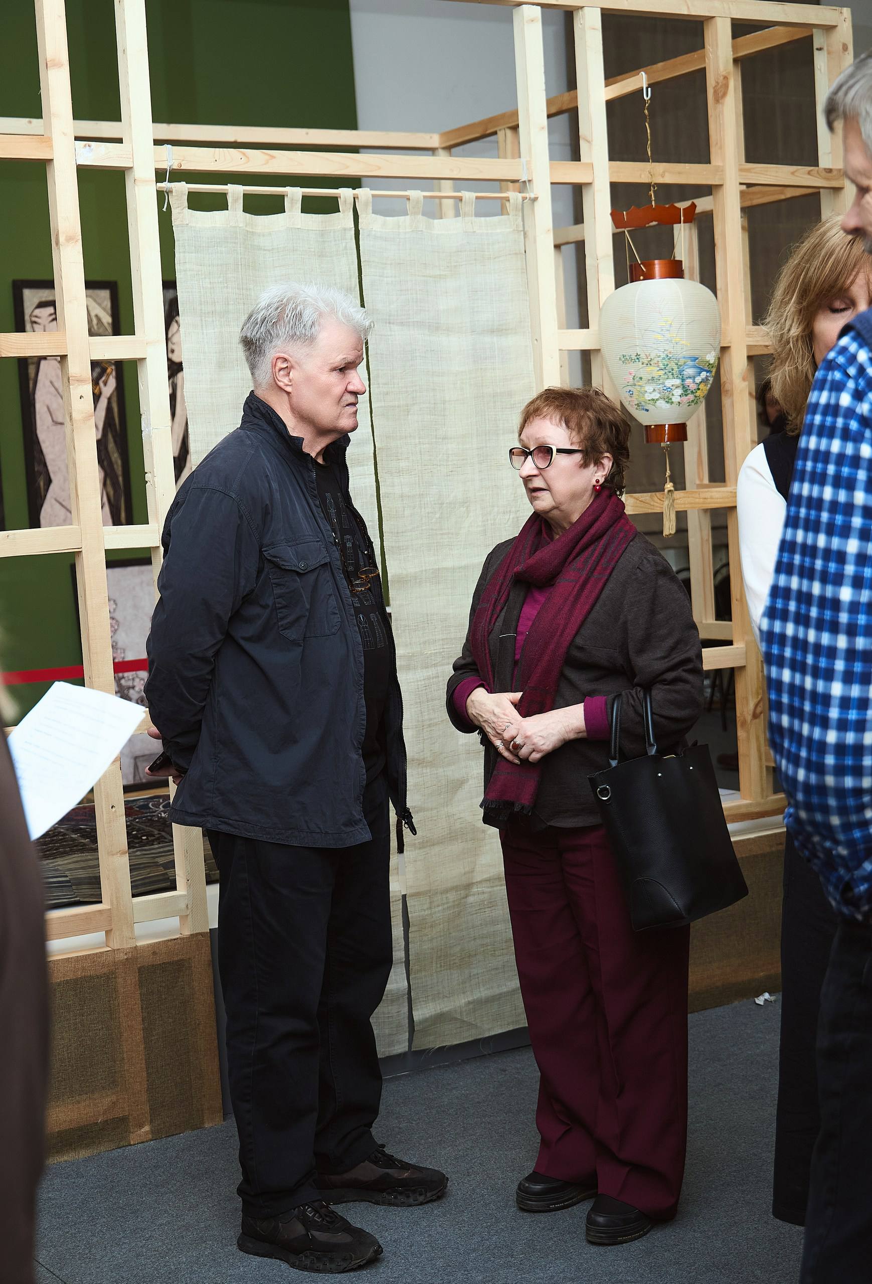 4.	Член -корреспондент Российской Академии Художеств Владимир Наседкин и искусствовед Светлана Хромченко.