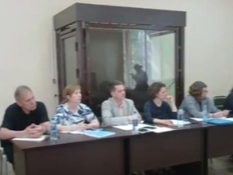 На фото стоп-кадр видео Октябрьского районного суда.