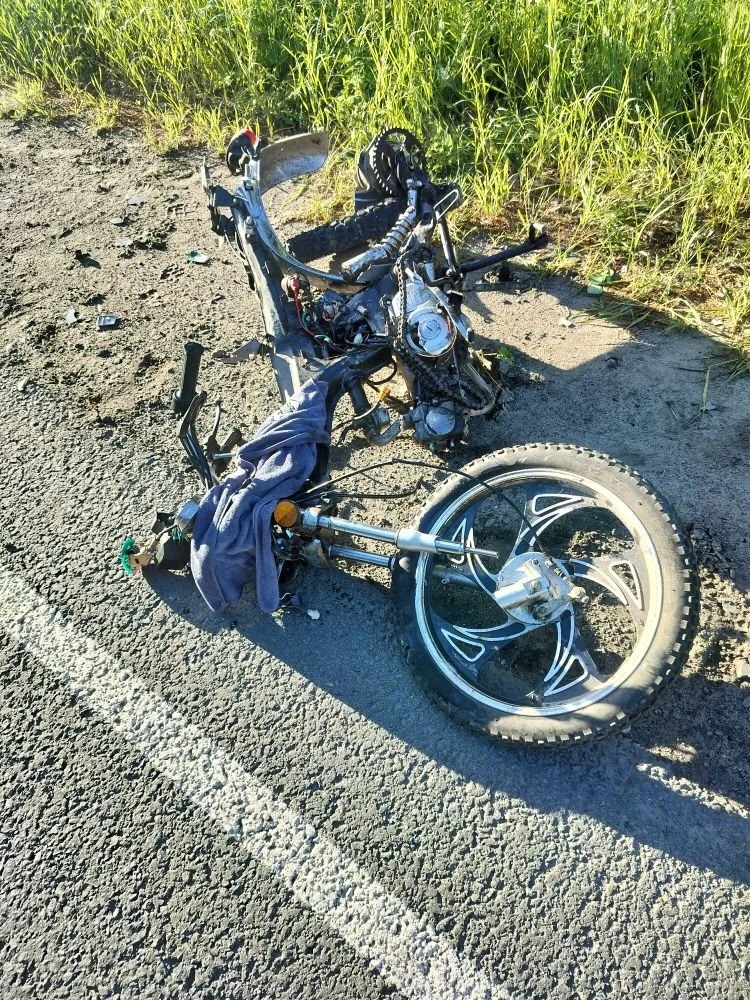 В Архангельской области автомобиль снёс мотоцикл: двое человек погибли