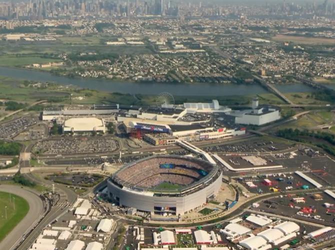 На фото: East Rutherford — боро в округе Берген штата Нью-Джерси, являющееся частью внутреннего кольца пригородов Нью-Йорка и находящееся в 11 км к западу от Манхэттена.